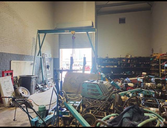 INDUSTRIAL PROPERTY TO RENT IN STIKLAND INDUSTRIAL